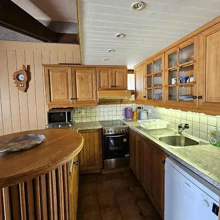 Maison Le Guetali شقة