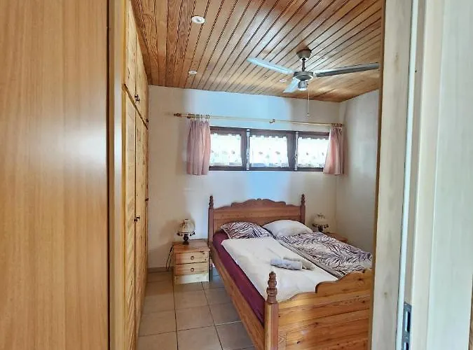 Maison Le Guetali Apartment